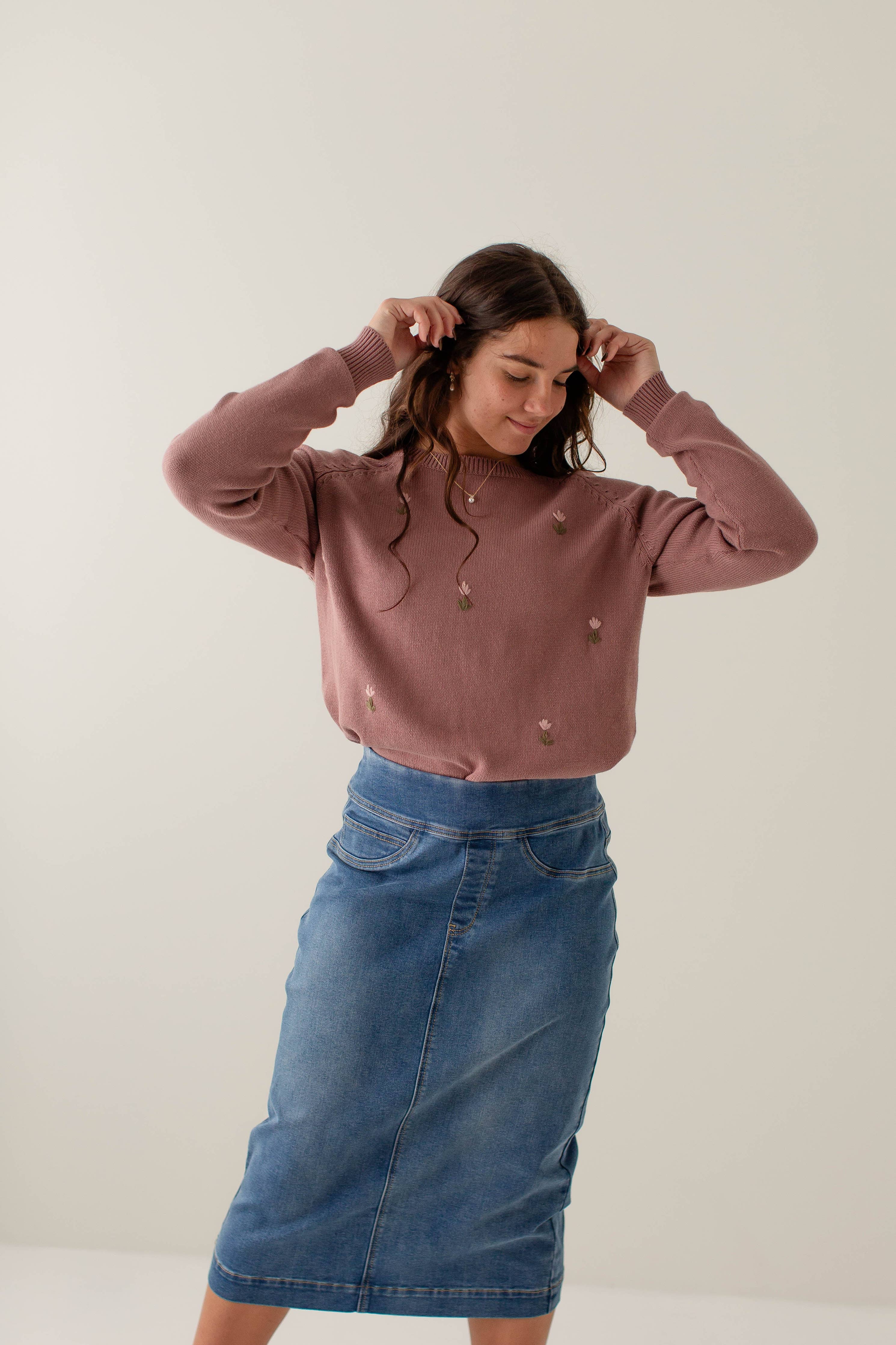 'Sara' Stretch Denim Skirt in Medium Wash