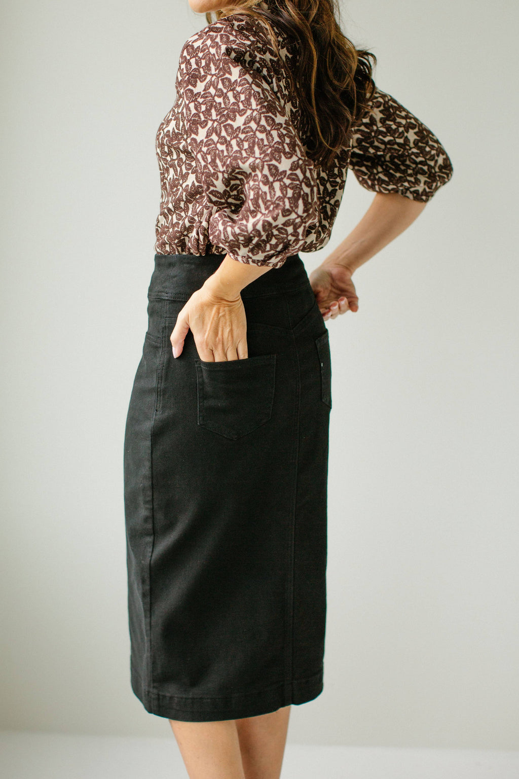 'Sara' Stretch Denim Skirt in Black