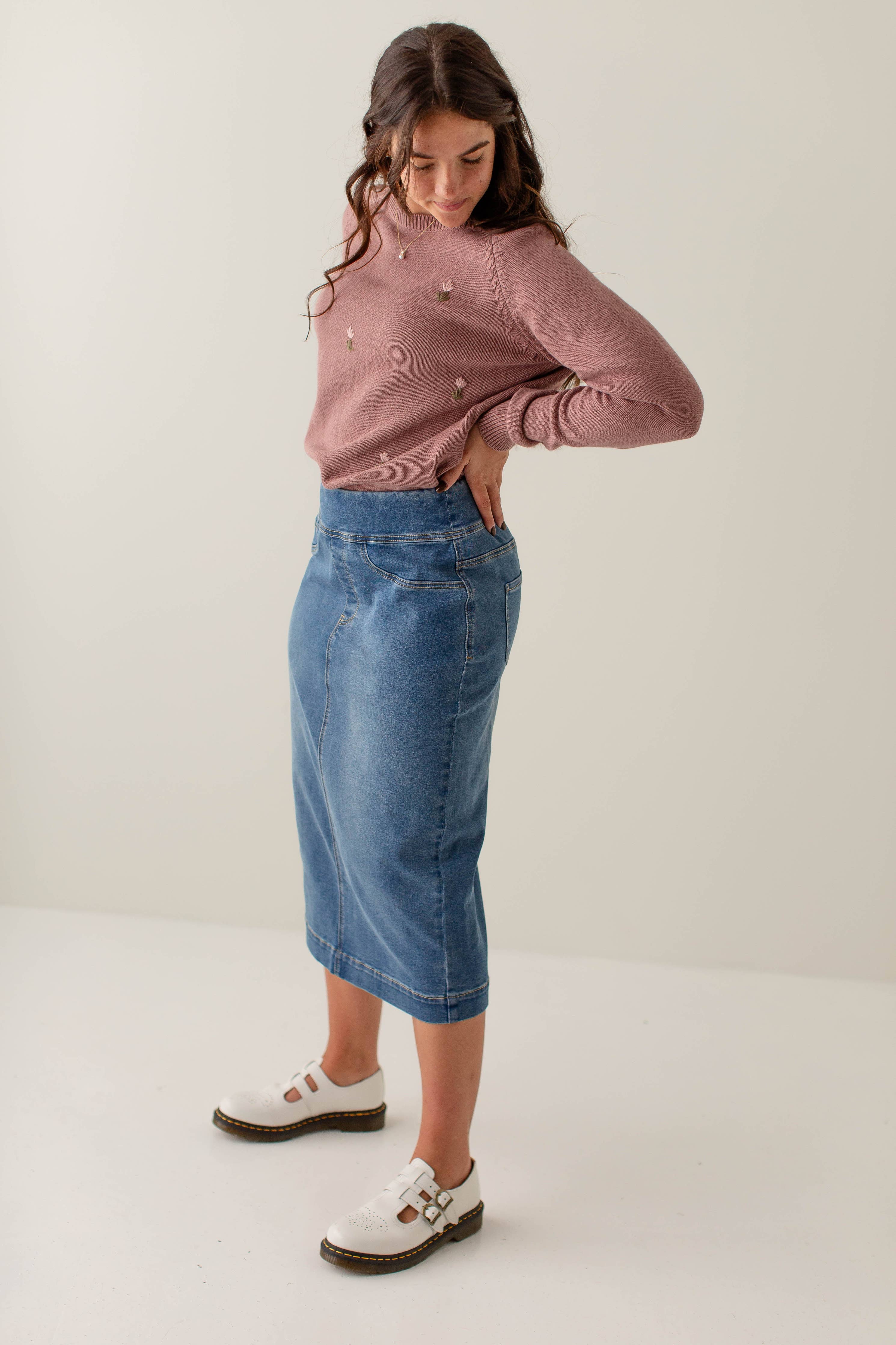 'Sara' Stretch Denim Skirt in Medium Wash