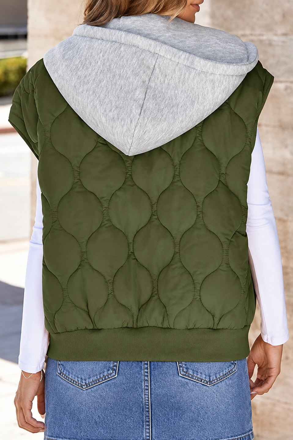 Color Blocked Sleeveless Jacket