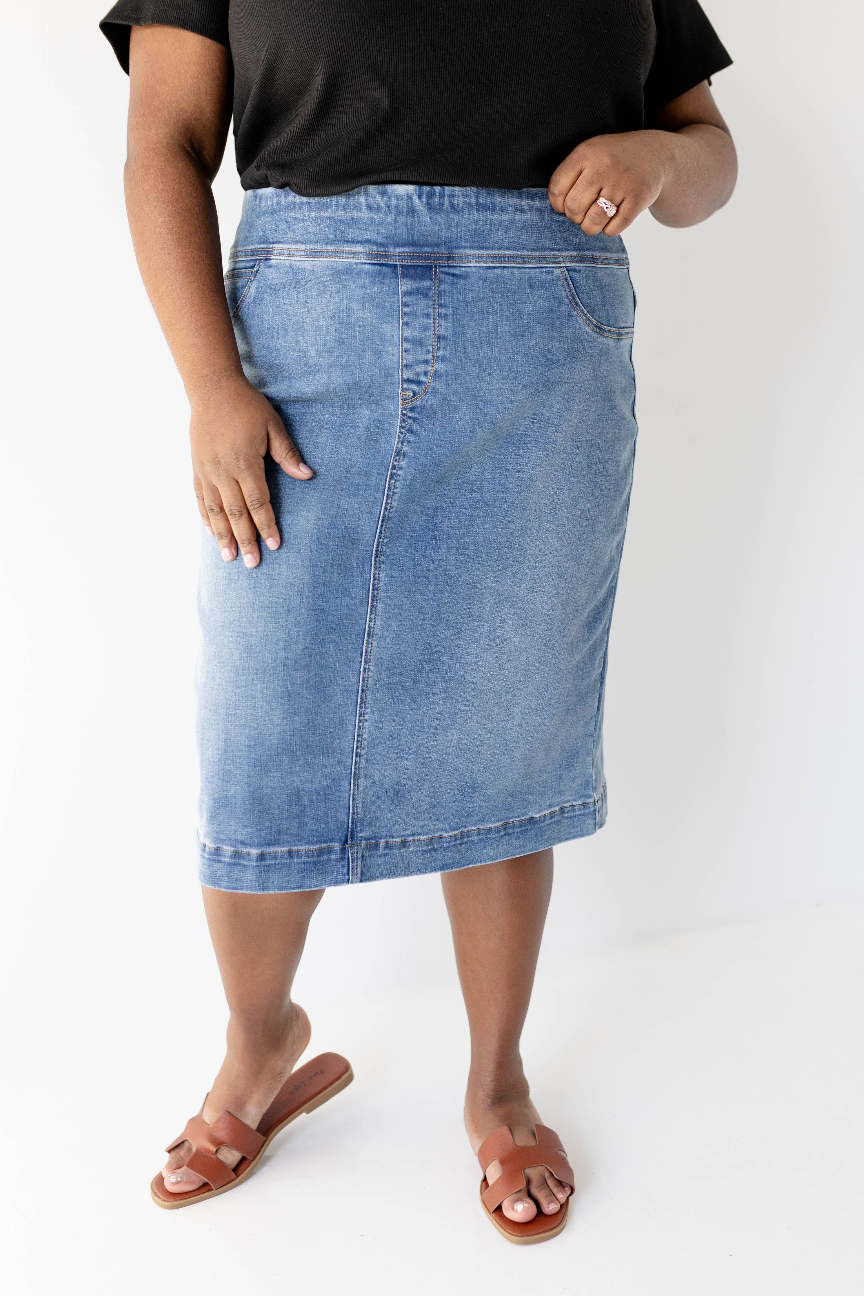 'Sara' Stretch Denim Skirt in Medium Wash