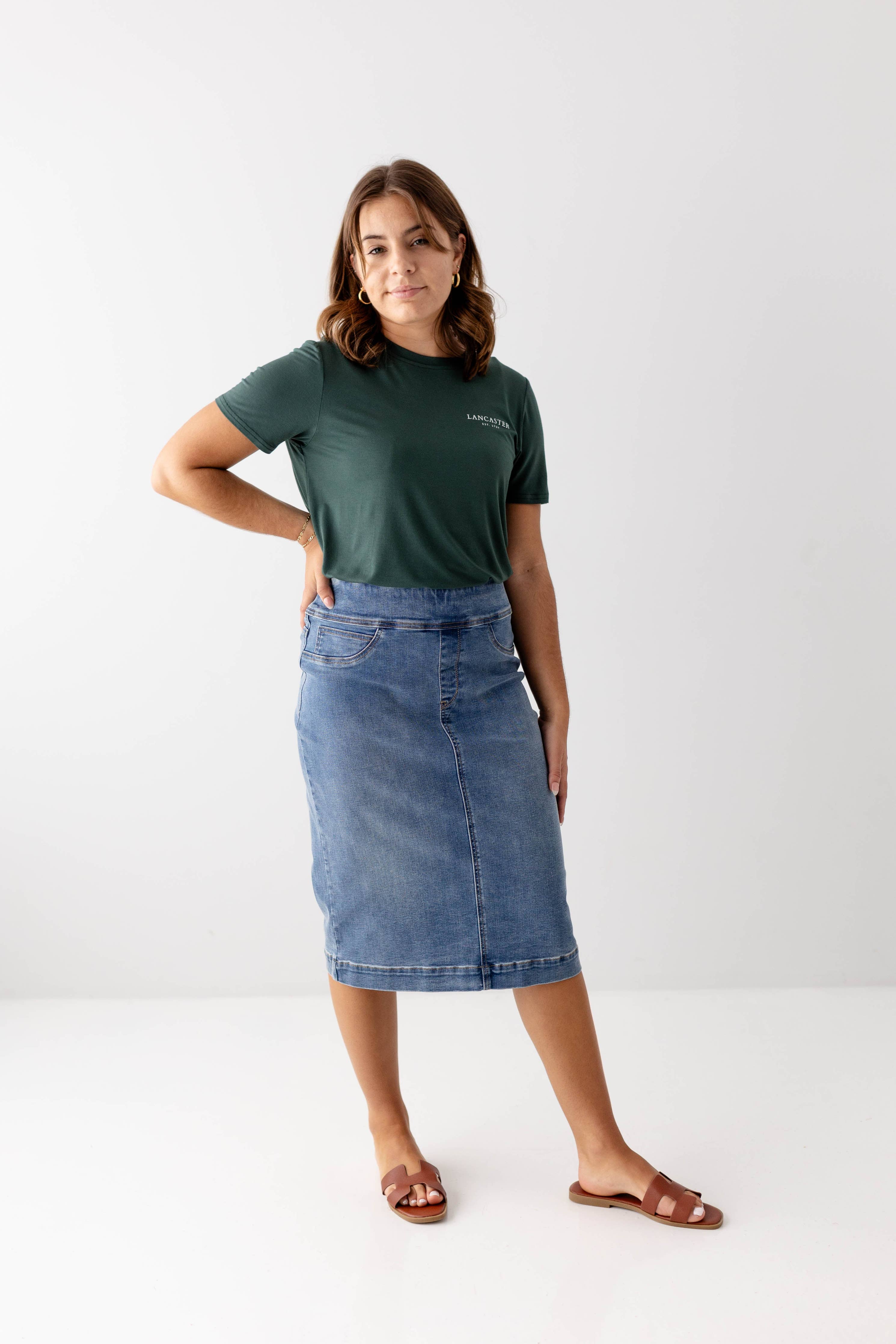 'Sara' Stretch Denim Skirt in Medium Wash
