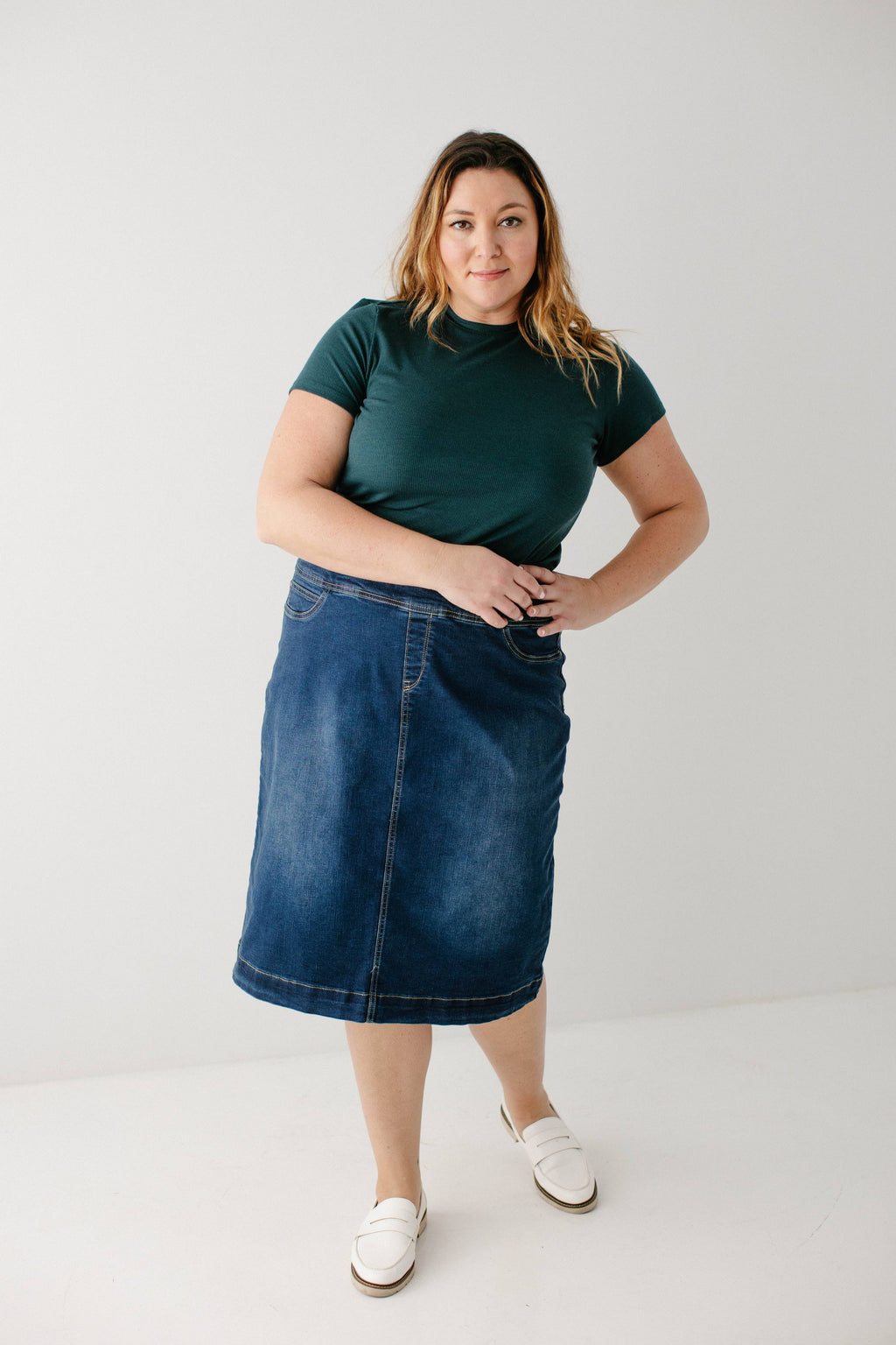 'Sara' Classic Knee Length Dark Denim Skirt